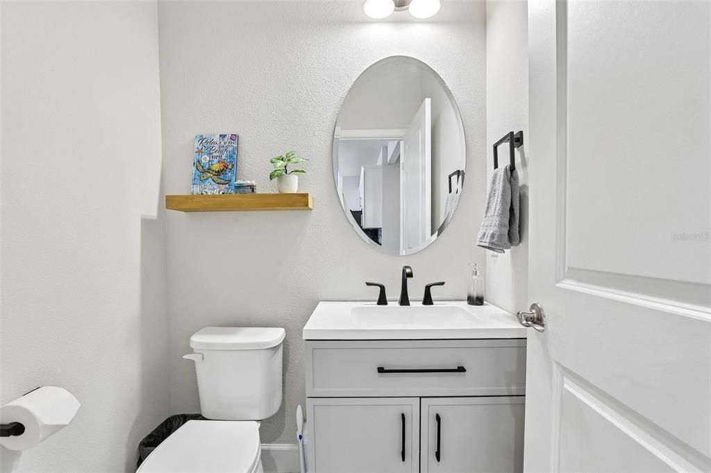 Activo con contrato: $550,000 (5 camas, 2 baños, 2780 Pies cuadrados)