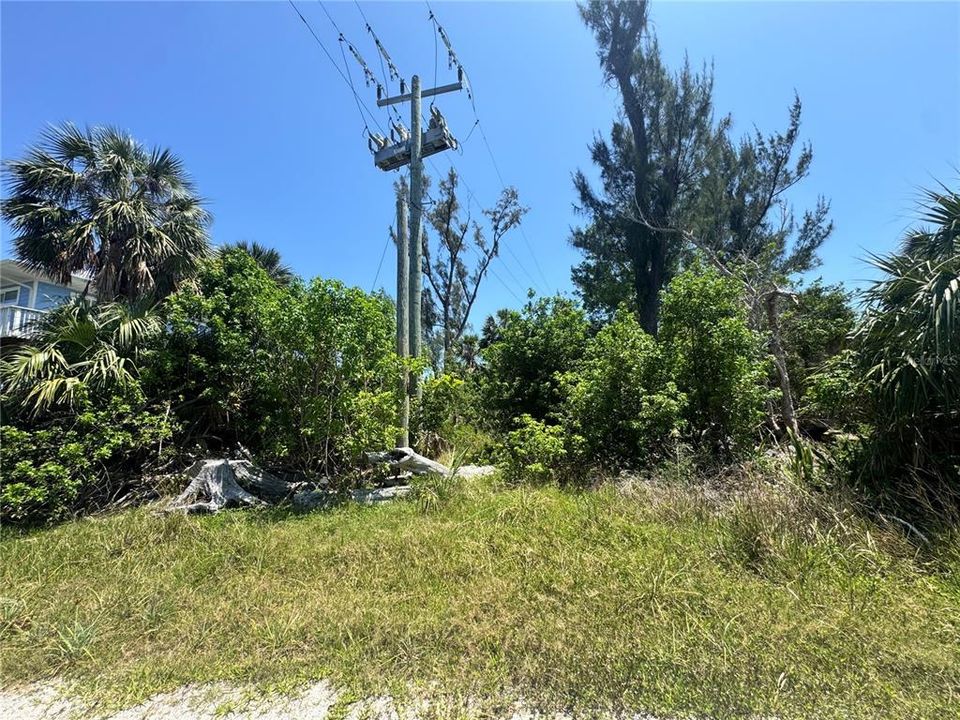 待售: $105,000 (0.12 acres)