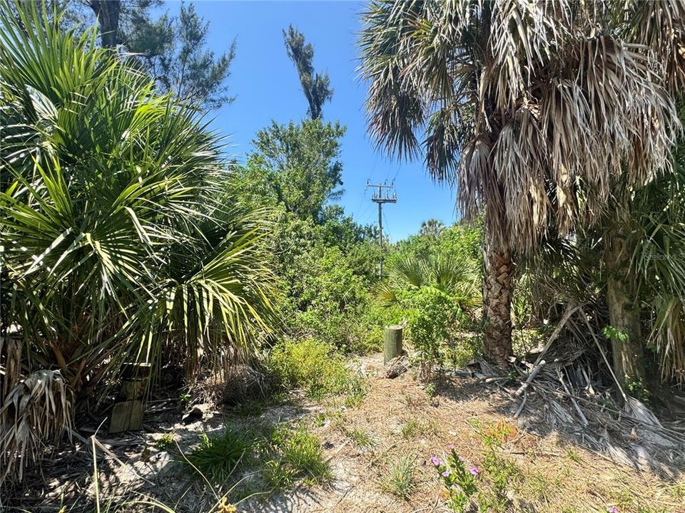 待售: $105,000 (0.12 acres)