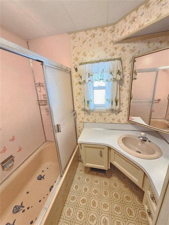 For Sale: $119,900 (2 beds, 2 baths, 960 Square Feet)