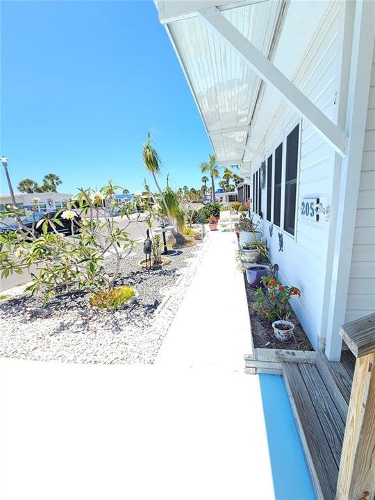 For Sale: $119,900 (2 beds, 2 baths, 960 Square Feet)