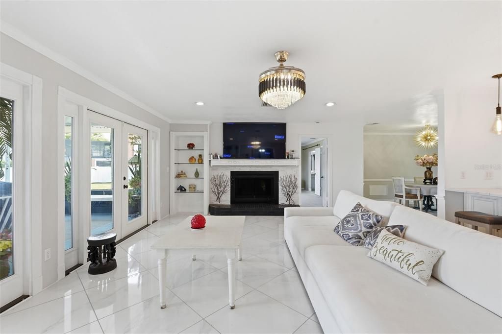 For Sale: $875,000 (4 beds, 2 baths, 2680 Square Feet)