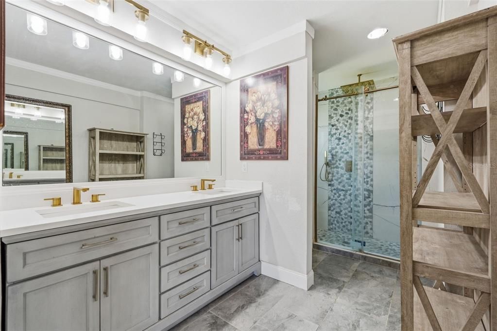 For Sale: $875,000 (4 beds, 2 baths, 2680 Square Feet)