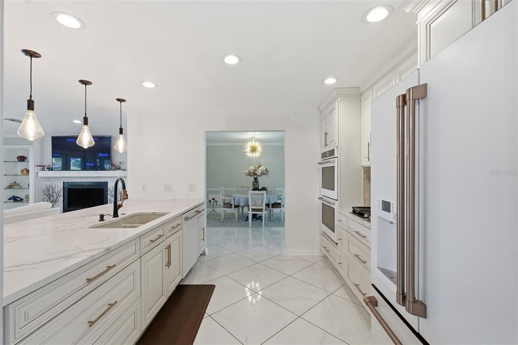 For Sale: $875,000 (4 beds, 2 baths, 2680 Square Feet)