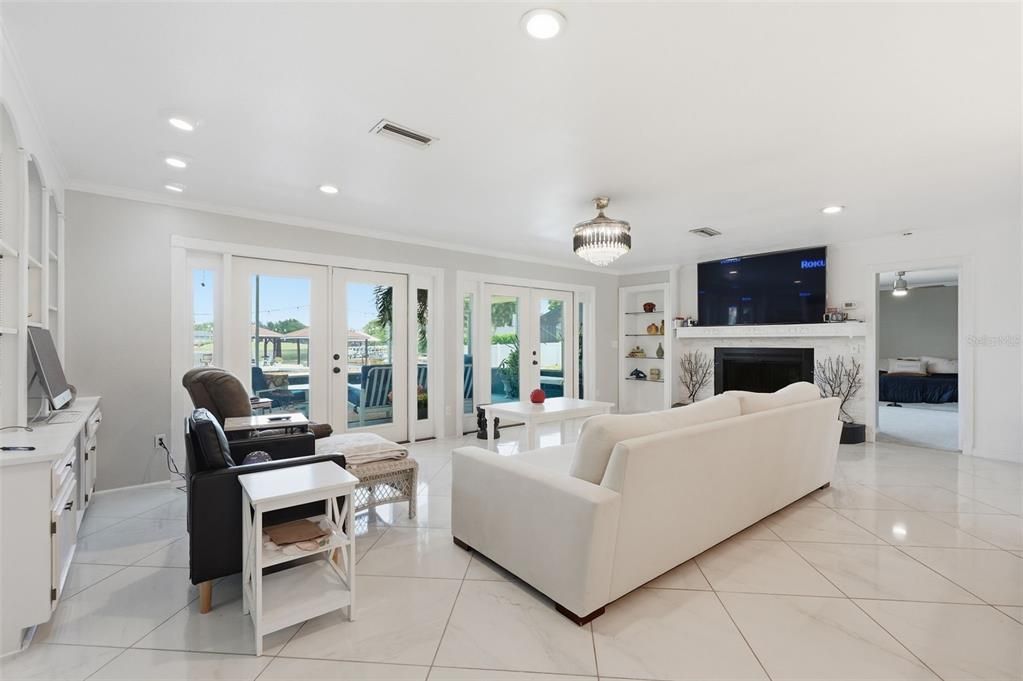 For Sale: $875,000 (4 beds, 2 baths, 2680 Square Feet)