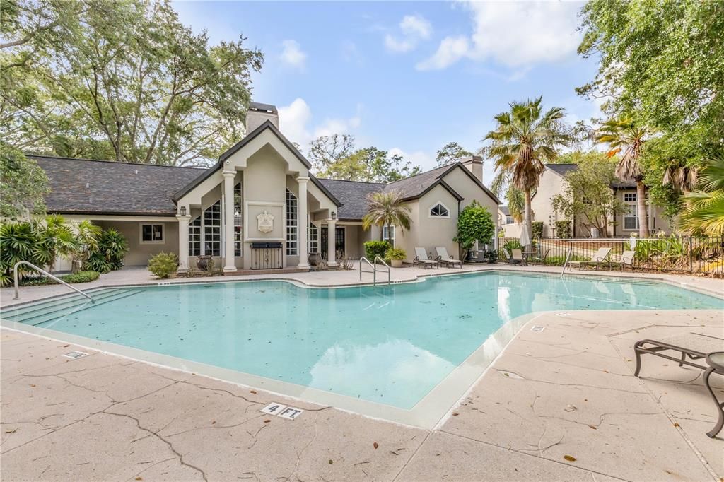 For Sale: $319,900 (2 beds, 2 baths, 1384 Square Feet)