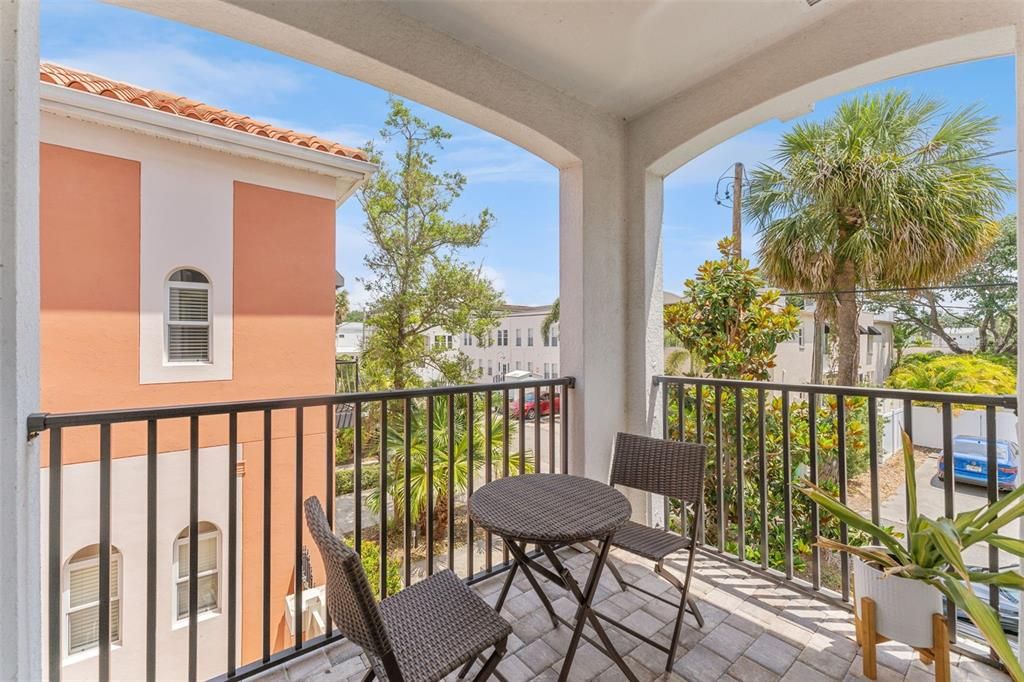 Active With Contract: $914,900 (4 beds, 3 baths, 2444 Square Feet)