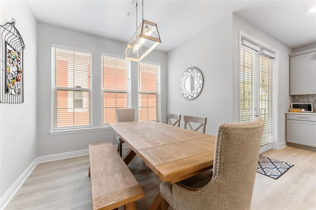 Active With Contract: $914,900 (4 beds, 3 baths, 2444 Square Feet)