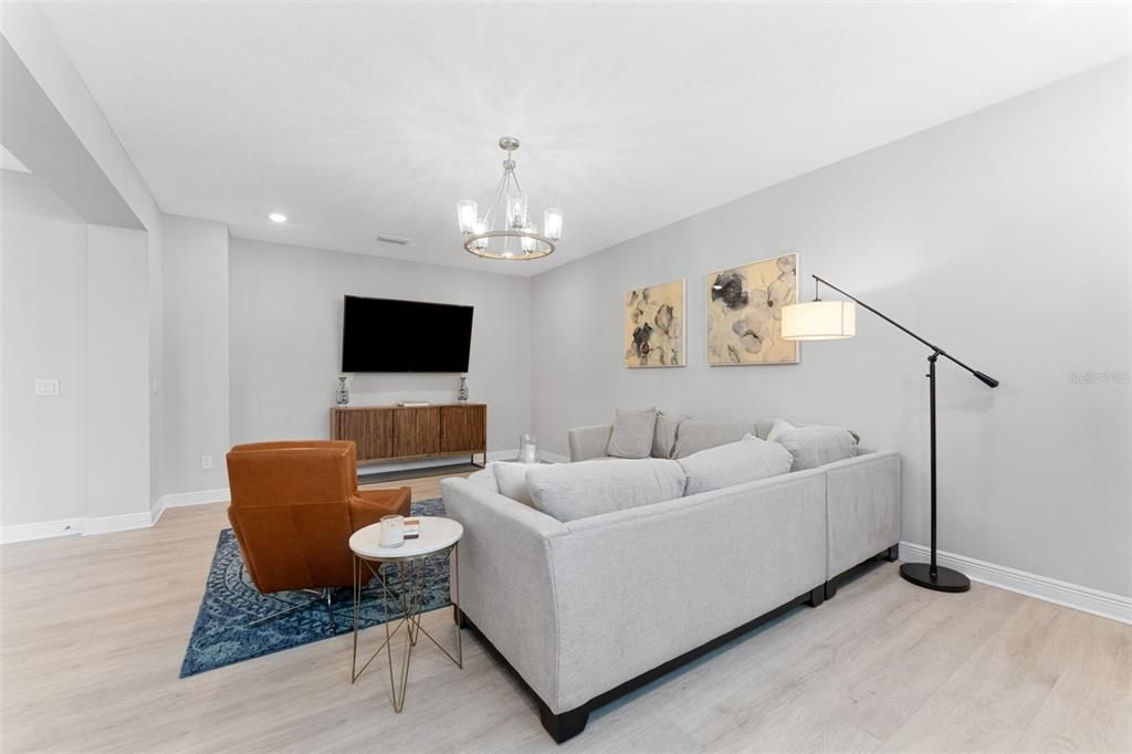 Active With Contract: $914,900 (4 beds, 3 baths, 2444 Square Feet)