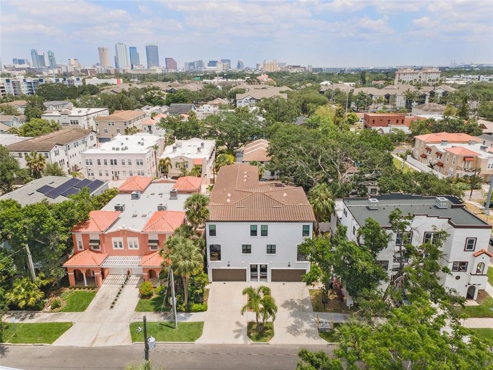 Active With Contract: $914,900 (4 beds, 3 baths, 2444 Square Feet)