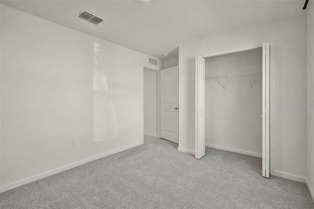 For Rent: $2,050 (4 beds, 2 baths, 1836 Square Feet)