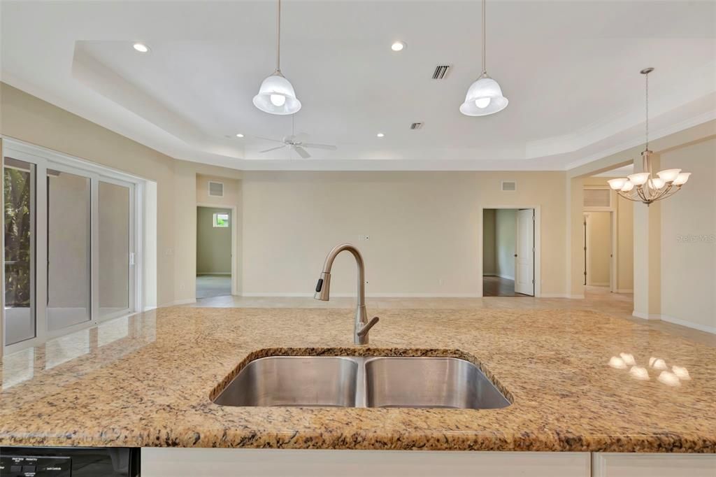 For Sale: $525,000 (3 beds, 2 baths, 1844 Square Feet)