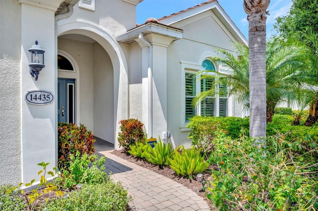 For Sale: $525,000 (3 beds, 2 baths, 1844 Square Feet)
