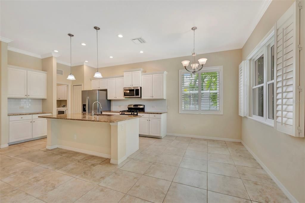 For Sale: $525,000 (3 beds, 2 baths, 1844 Square Feet)
