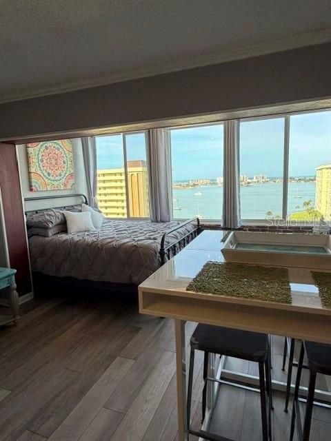 For Rent: $1,650 (0 beds, 1 baths, 563 Square Feet)