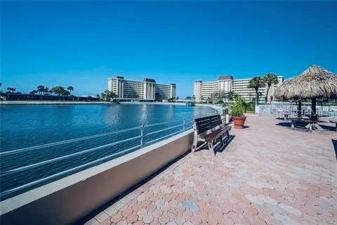 For Rent: $1,650 (0 beds, 1 baths, 563 Square Feet)