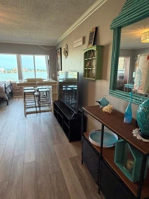 For Rent: $1,650 (0 beds, 1 baths, 563 Square Feet)