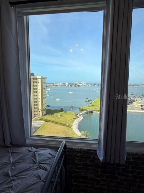 For Rent: $1,650 (0 beds, 1 baths, 563 Square Feet)