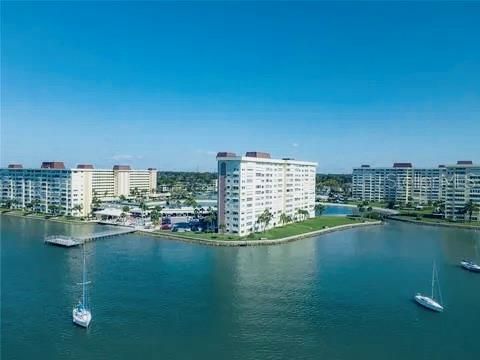 For Rent: $1,650 (0 beds, 1 baths, 563 Square Feet)