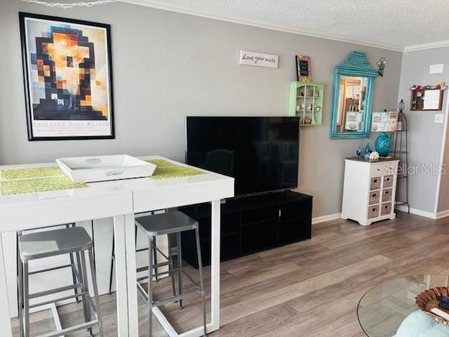 For Rent: $1,650 (0 beds, 1 baths, 563 Square Feet)