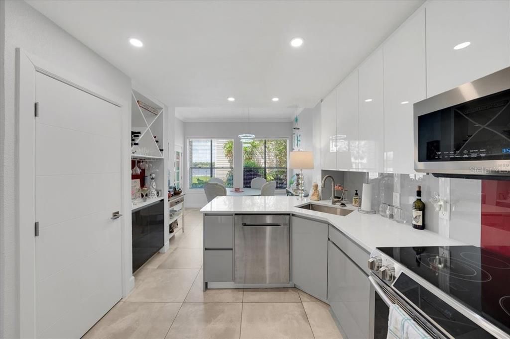 En Venta: $205,000 (2 camas, 2 baños, 1125 Pies cuadrados)