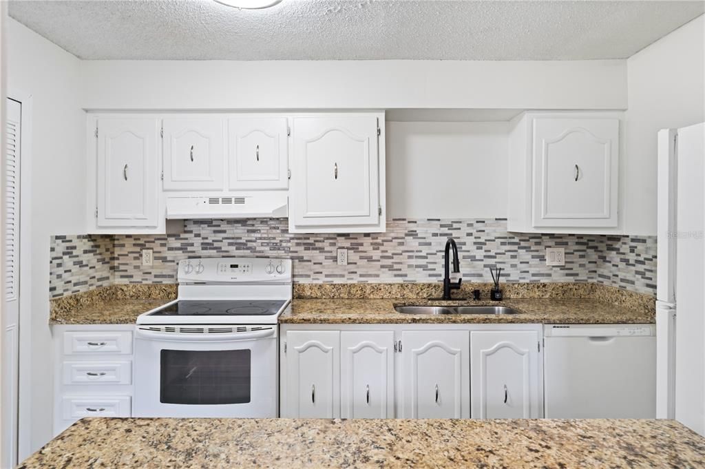 En Venta: $149,999 (1 camas, 1 baños, 940 Pies cuadrados)