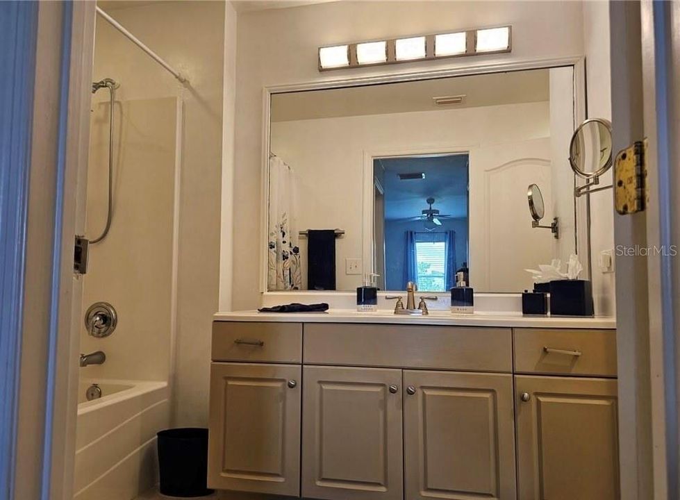 En Venta: $329,000 (3 camas, 2 baños, 1458 Pies cuadrados)