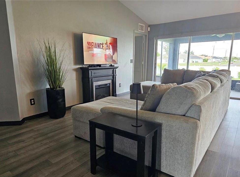 En Venta: $329,000 (3 camas, 2 baños, 1458 Pies cuadrados)