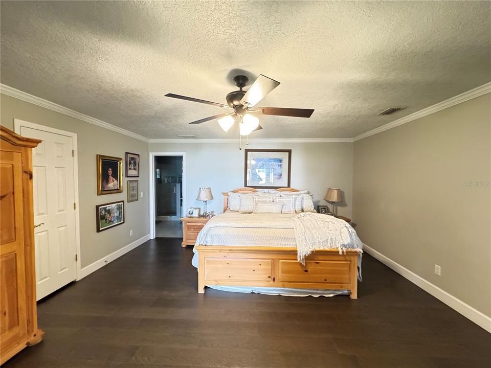 For Sale: $1,200,000 (4 beds, 3 baths, 2838 Square Feet)