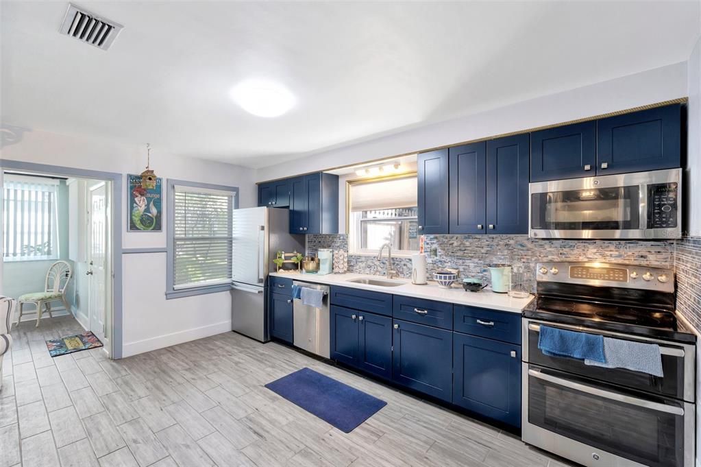 For Sale: $1,299,000 (6 beds, 0 baths, 2647 Square Feet)