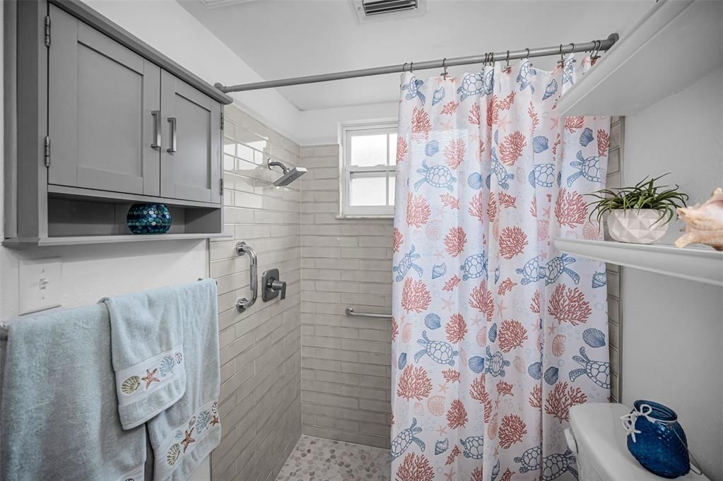 En Venta: $142,500 (2 camas, 2 baños, 1050 Pies cuadrados)