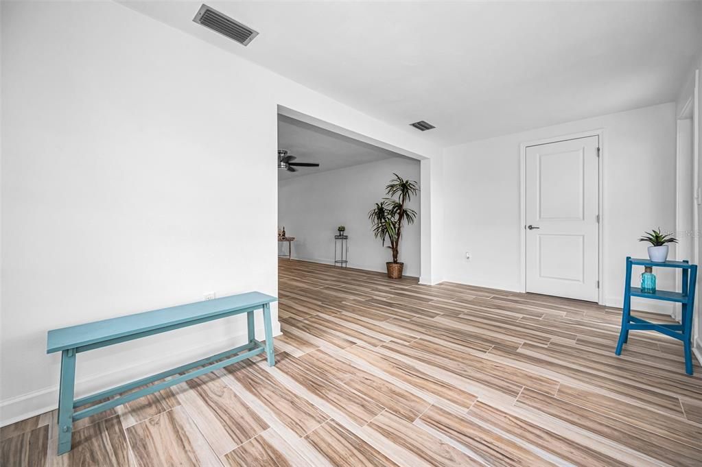 En Venta: $142,500 (2 camas, 2 baños, 1050 Pies cuadrados)