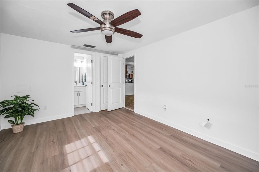 En Venta: $142,500 (2 camas, 2 baños, 1050 Pies cuadrados)