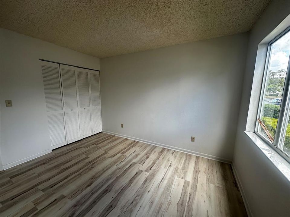 В аренду: $1,200 (2 спален, 1 ванн, 1031 Квадратных фут)