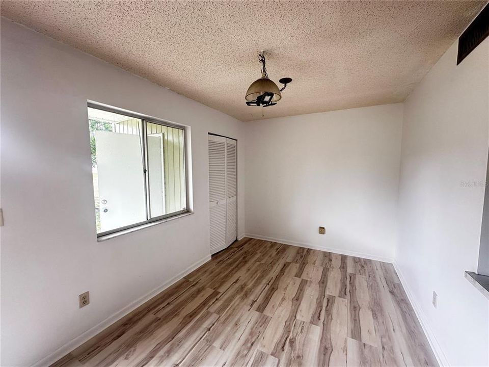В аренду: $1,200 (2 спален, 1 ванн, 1031 Квадратных фут)