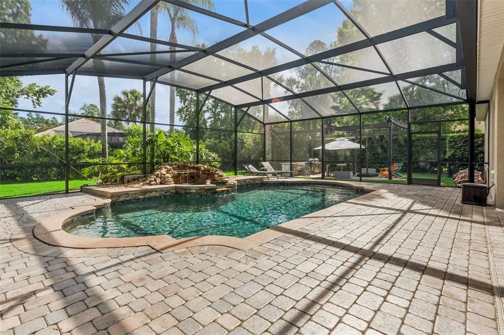 Activo con contrato: $875,000 (4 camas, 3 baños, 2993 Pies cuadrados)