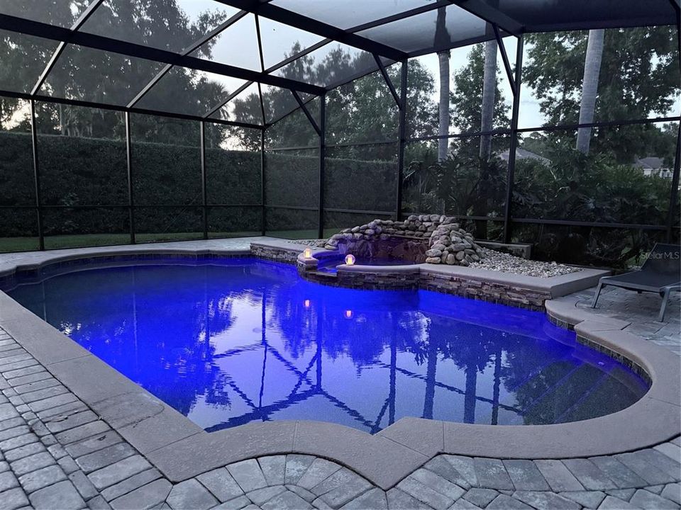 Activo con contrato: $875,000 (4 camas, 3 baños, 2993 Pies cuadrados)