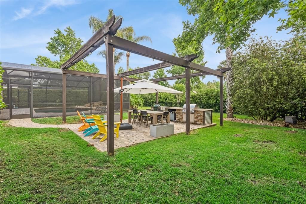Activo con contrato: $875,000 (4 camas, 3 baños, 2993 Pies cuadrados)