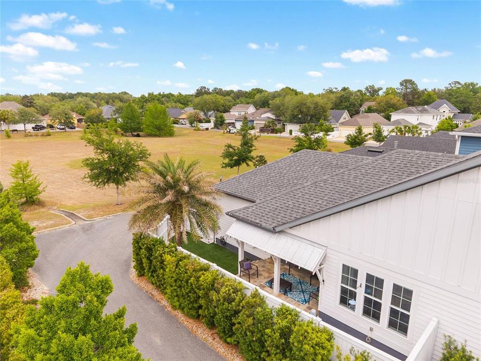 En Venta: $734,900 (4 camas, 3 baños, 2742 Pies cuadrados)