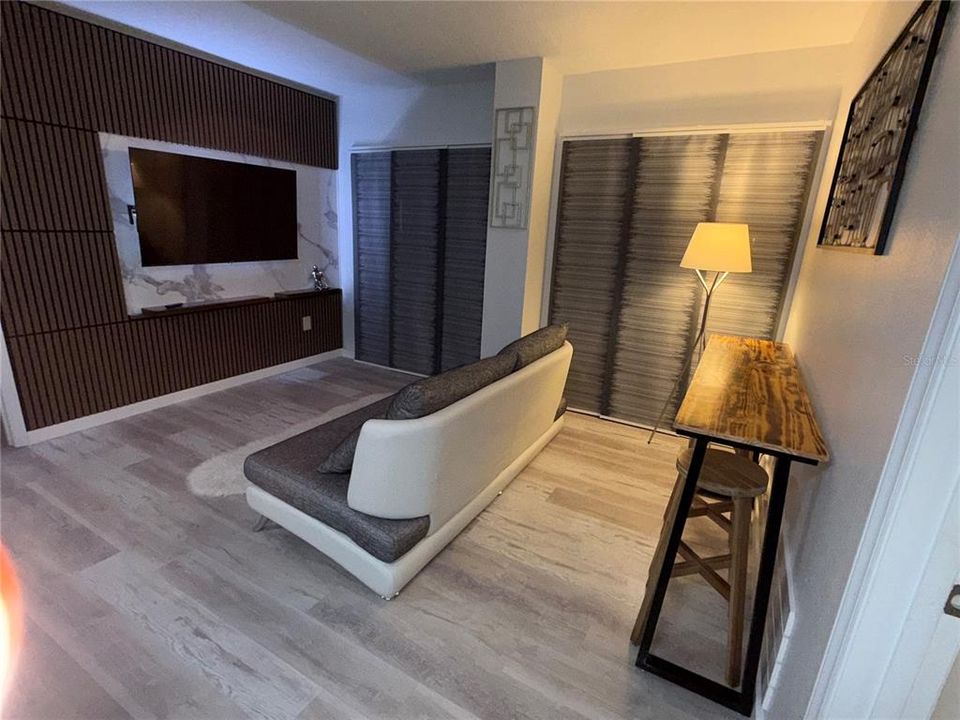На продажу: $249,900 (2 спален, 2 ванн, 583 Квадратных фут)