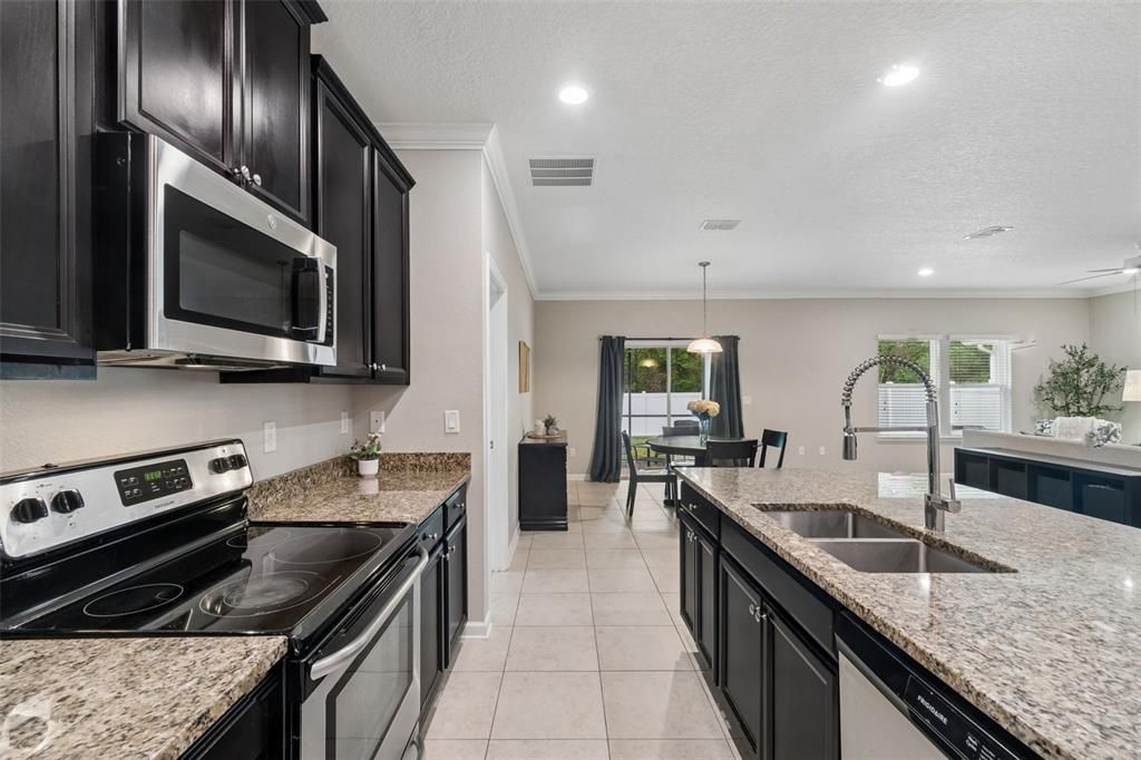 En Venta: $314,900 (3 camas, 2 baños, 1548 Pies cuadrados)