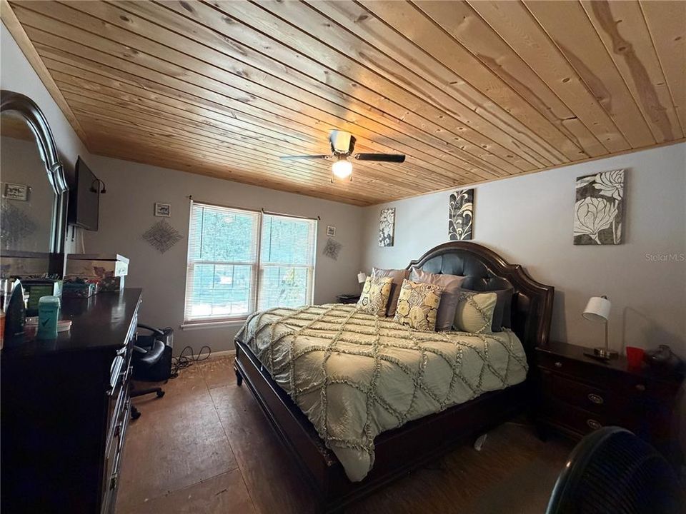 На продажу: $148,000 (2 спален, 2 ванн, 1338 Квадратных фут)