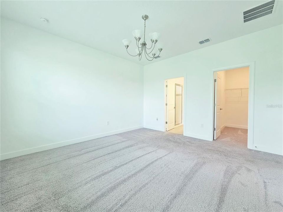 Activo con contrato: $1,950 (2 camas, 2 baños, 1365 Pies cuadrados)