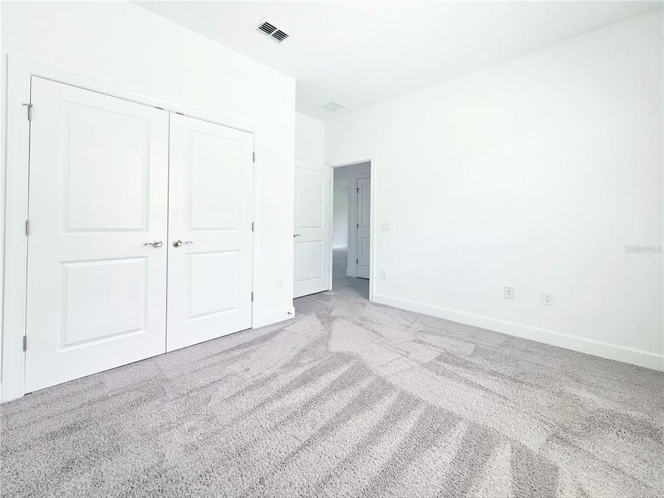Activo con contrato: $1,950 (2 camas, 2 baños, 1365 Pies cuadrados)