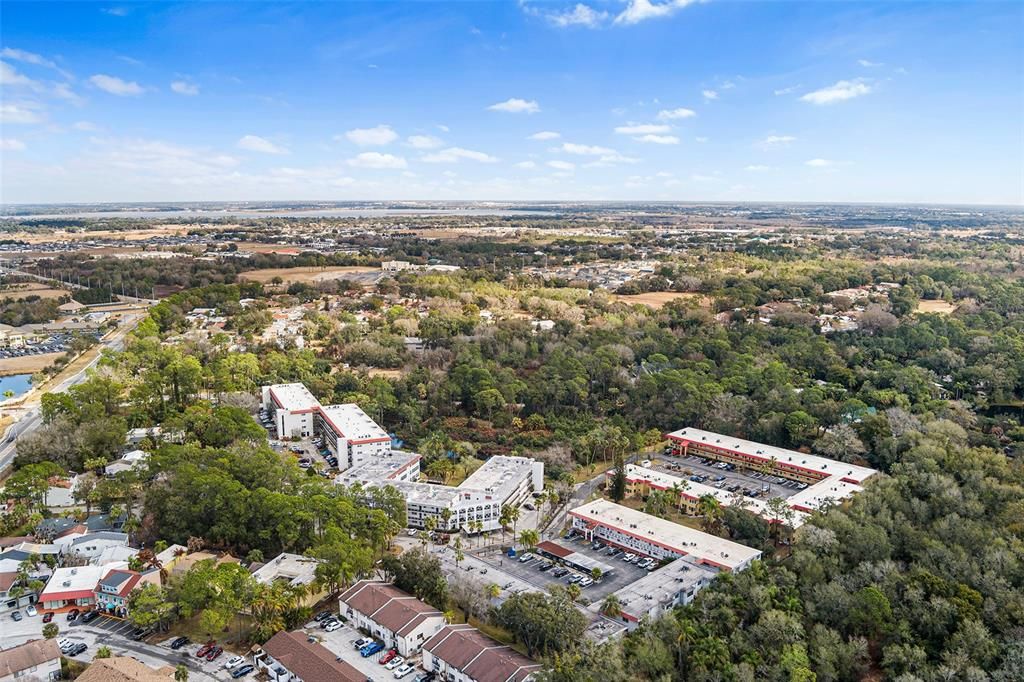 На продажу: $69,999 (1 спален, 1 ванн, 826 Квадратных фут)