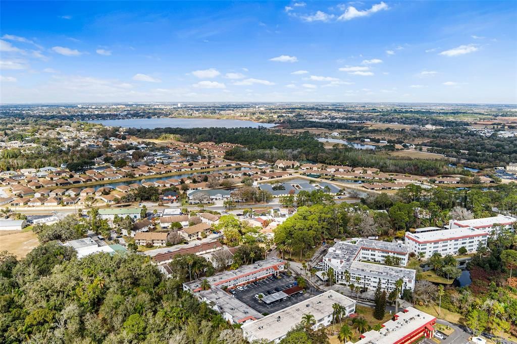 На продажу: $69,999 (1 спален, 1 ванн, 826 Квадратных фут)
