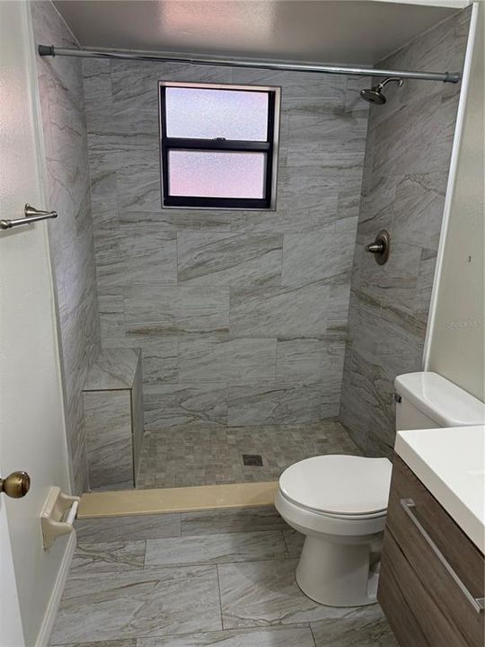 На продажу: $205,000 (2 спален, 2 ванн, 930 Квадратных фут)