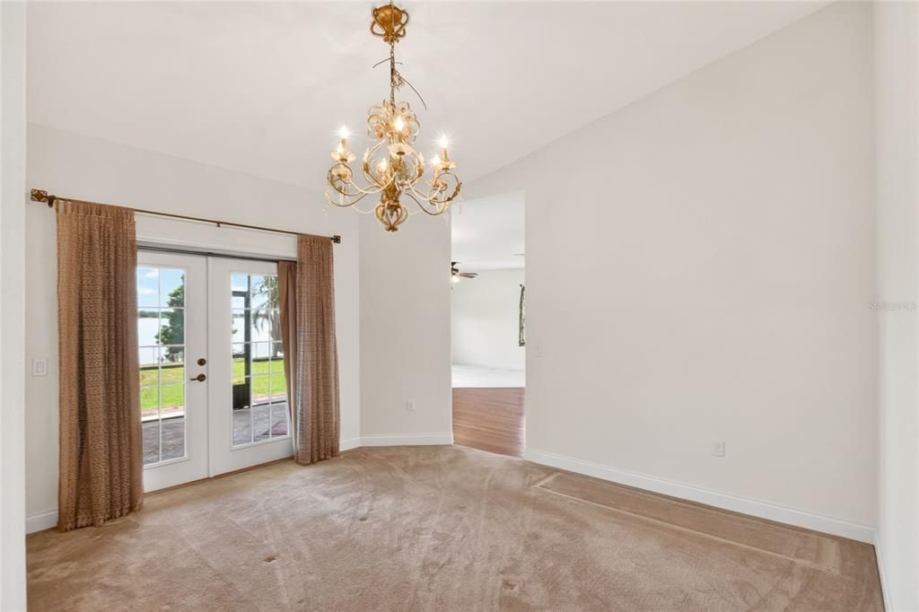 Activo con contrato: $425,000 (2 camas, 2 baños, 2222 Pies cuadrados)
