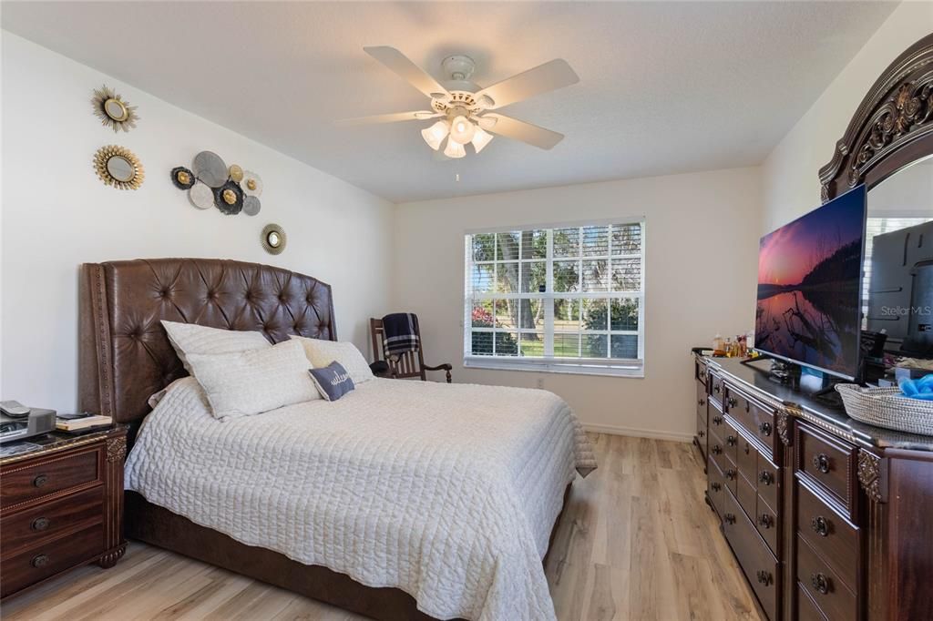 For Rent: $1,900 (3 beds, 2 baths, 1209 Square Feet)