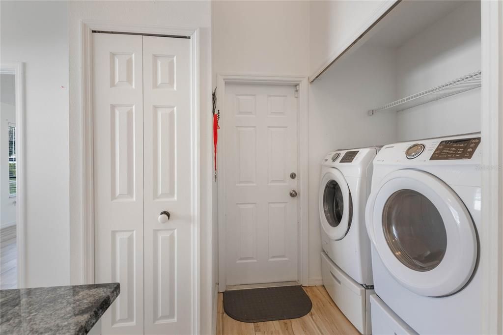 For Rent: $1,900 (3 beds, 2 baths, 1209 Square Feet)